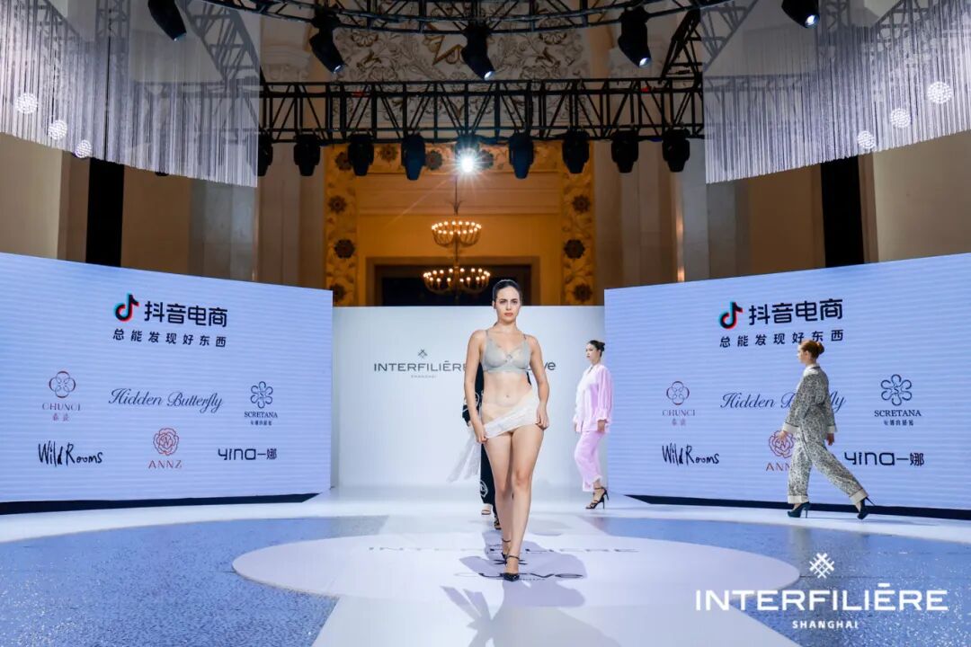 interfiliere Shanghai上海國際貼身時尚原輔料展 R3PS2558-4030576068.jpg